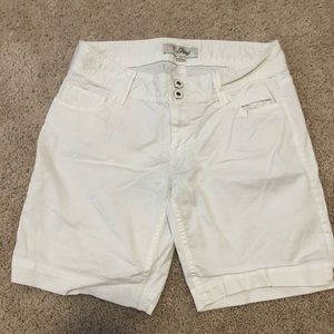 white guess shorts